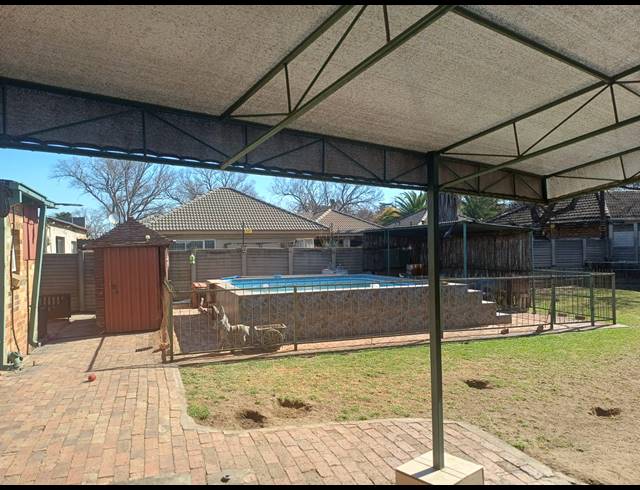 3 BEDROOM HOUSE TO LET IN VANDERBIJLPARK SW 1